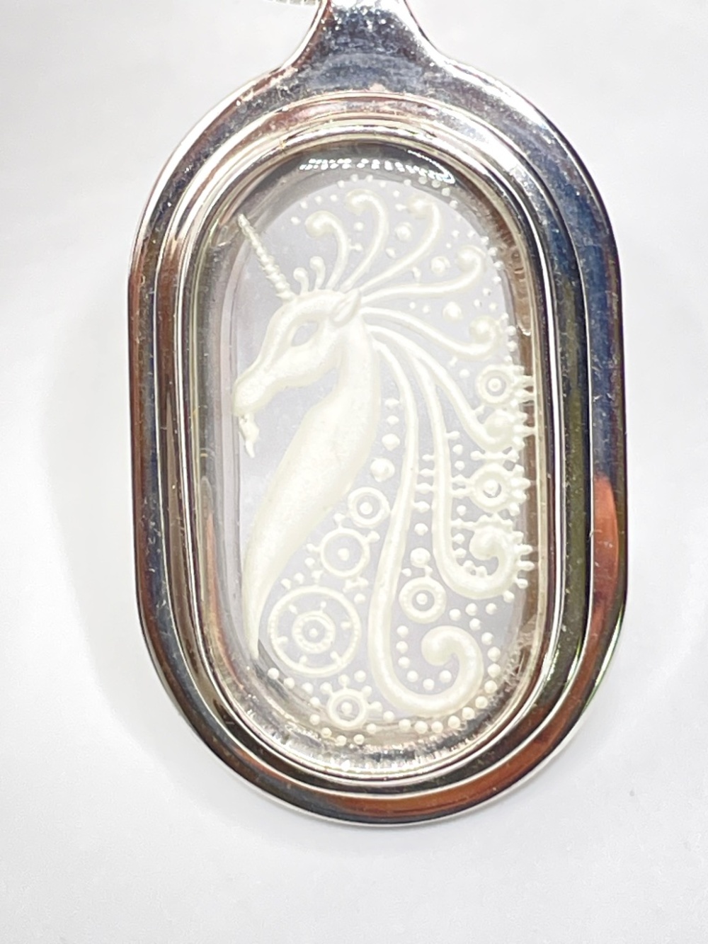 Vintage Whiting & Davis Reverse Etched Glass Unicorn Necklace Silver Tone 70's - Picture 3 of 12